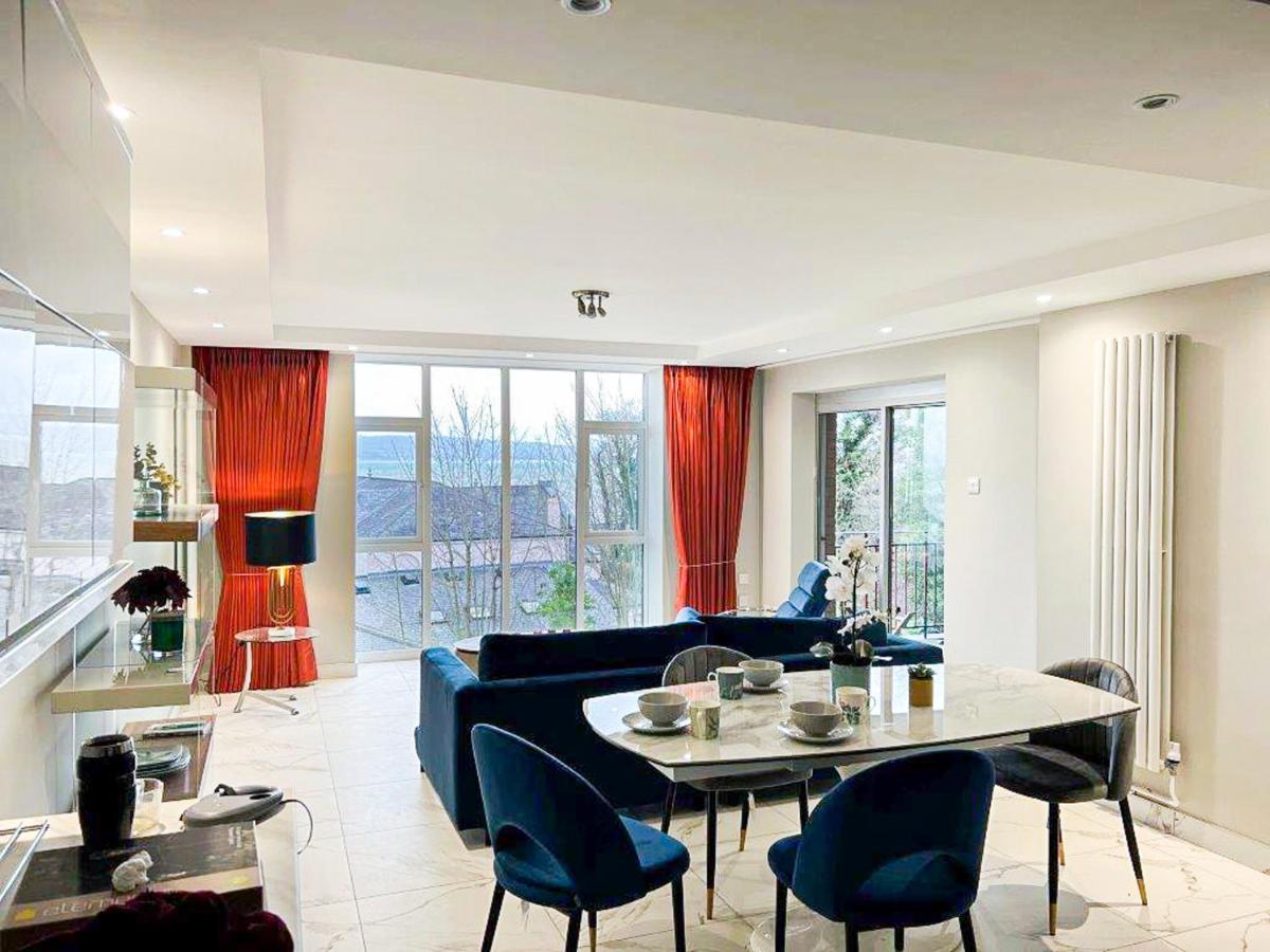 Modern Luxurious Apartment W/ Patio Balcony & View Jordanstown Luaran gambar